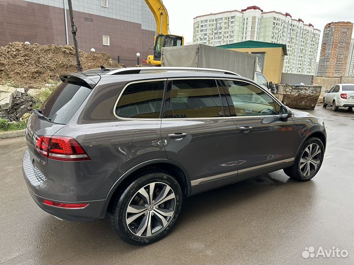 Volkswagen Touareg 3 AT, 2011, 277 000 км