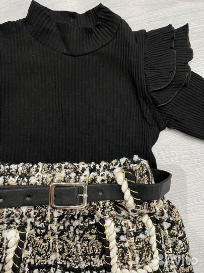 Костюм с юбкой твидовый