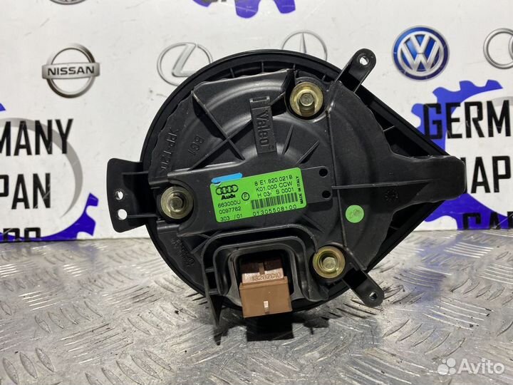 Моторчик Печки Audi A4 B6 B7 8E1820021B