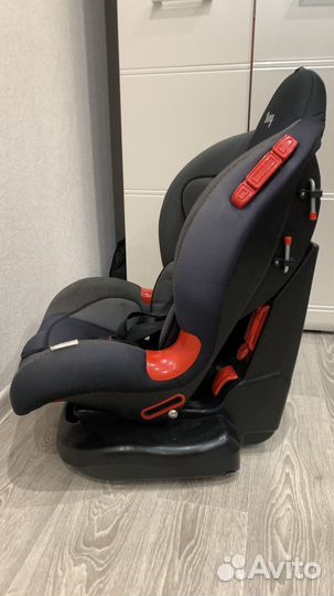 Автомобильное кресло