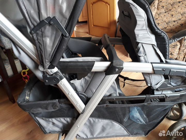 Коляска Chicco together twin для погодок
