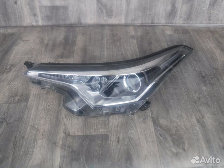 Фара левая №25 toyota C-HR 2019