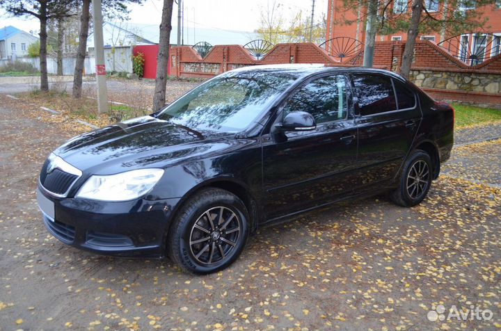 Skoda Octavia 1.6 AT, 2011, 153 000 км