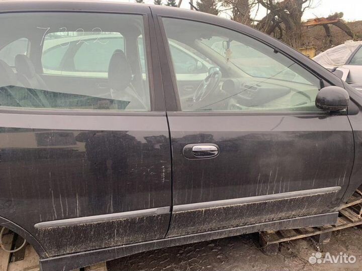 Дверь Nissan Almera Tino 2.2TD 2002