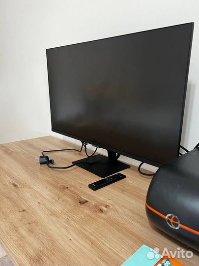 Монитор Samsung S32AM700UI 4K 31,5