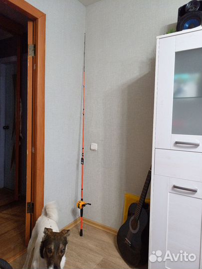 Кастинговый спиннинг с катушкой