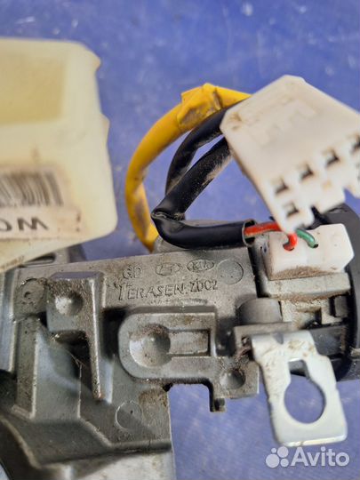 Замок зажигания Kia Cerato III YD