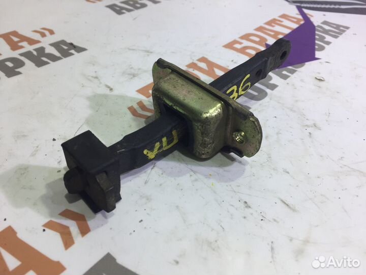 Мицубиси Ограничитель открытия передней двери Лев