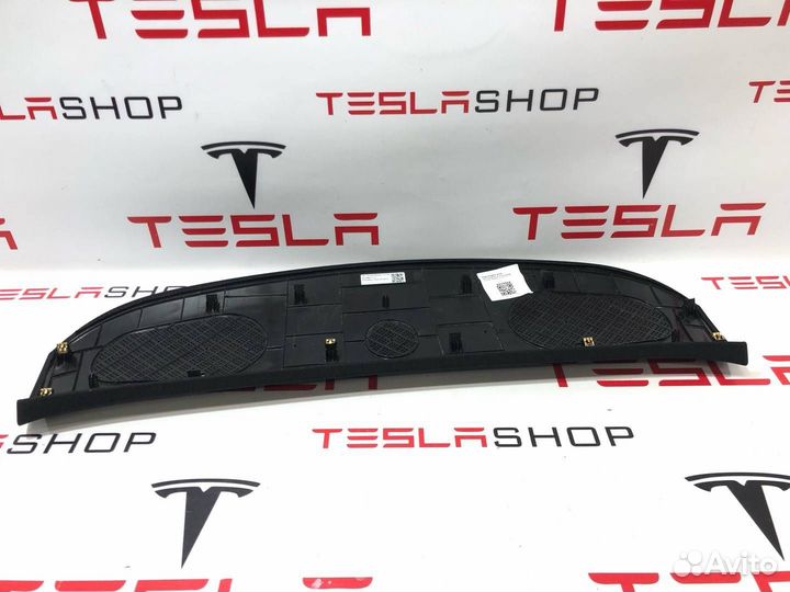 Накладка для динамиков крышки багажника Tesla