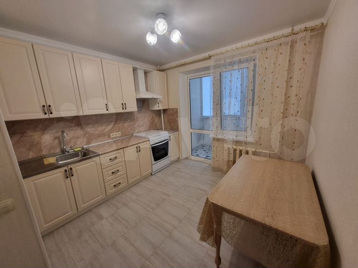 2-к. квартира, 52 м², 3/9 эт.