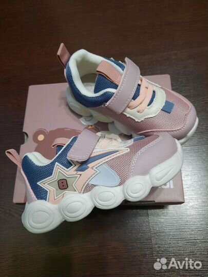 Кроссовки новые 25 (15,5 по стельке)