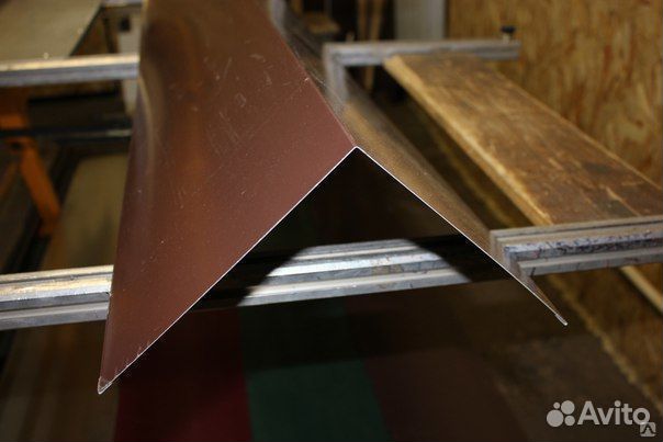 Конек на крышу