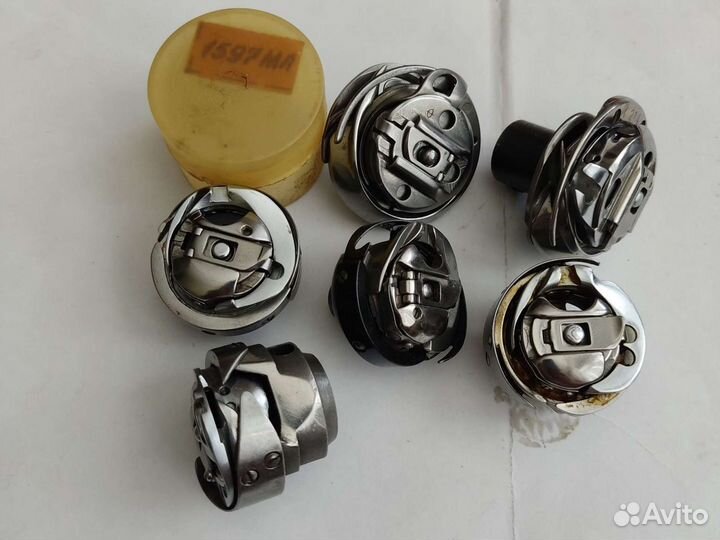 Швейные челноки на 1597 кл. и другие машинки