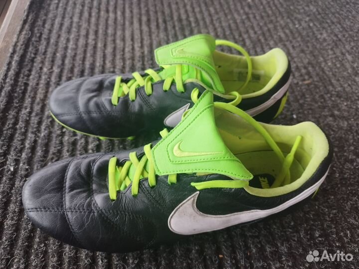 Футбольные бутсы nike 42 размер