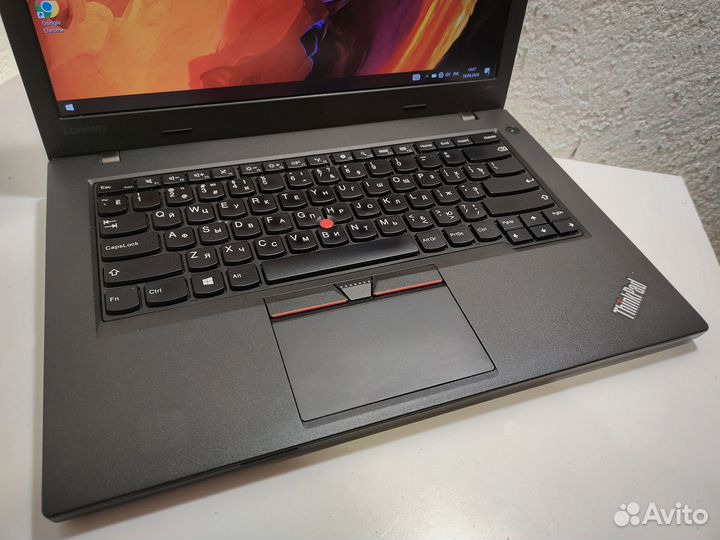 Ноутбук Lenovo: Core i3 6100U, Озу 8GB, SSD 480GB