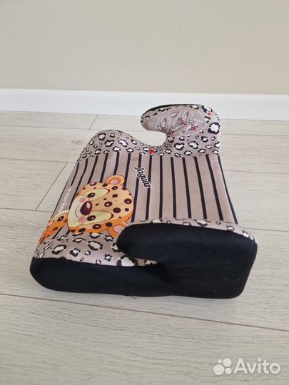 Детский бустер автомобильный