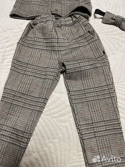 Костюм тройка