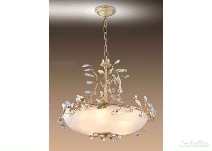 Продам люстру