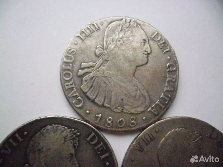 З монеты Испанские Колонии-8реалов.серебро