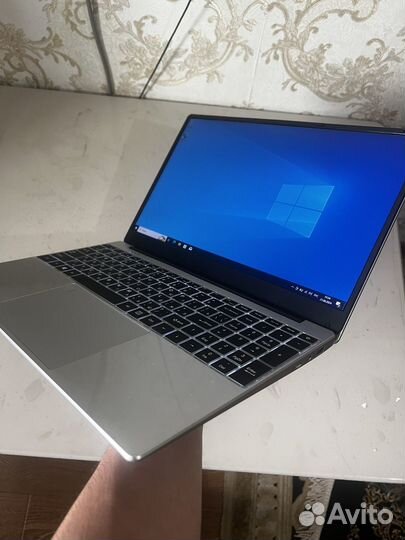 Ультратонкий ноутбук