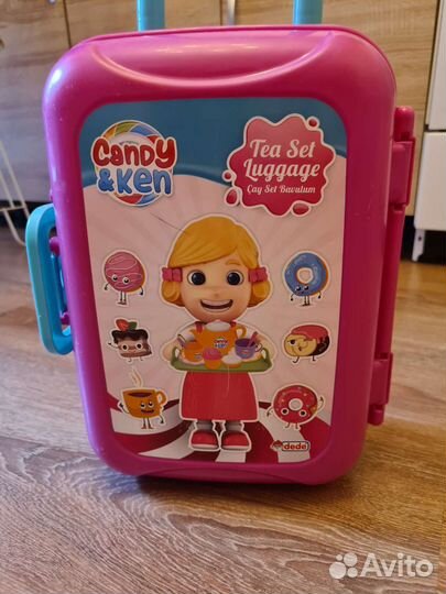 Чемодан кухня посуда