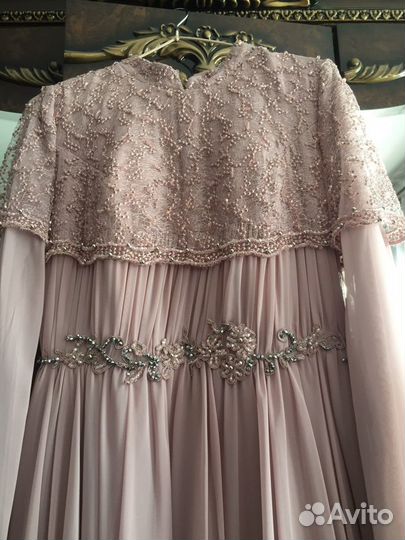 Вечернее платье