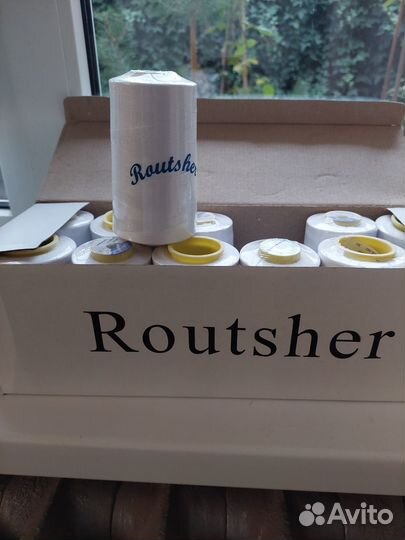 Нитки швейные белые