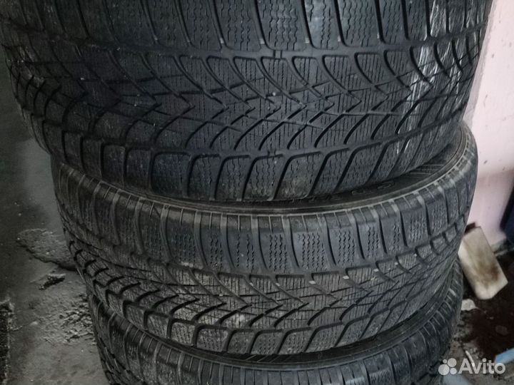 Dunlop SP Winter Sport 4D 235/55 R19 и 255/50 R19