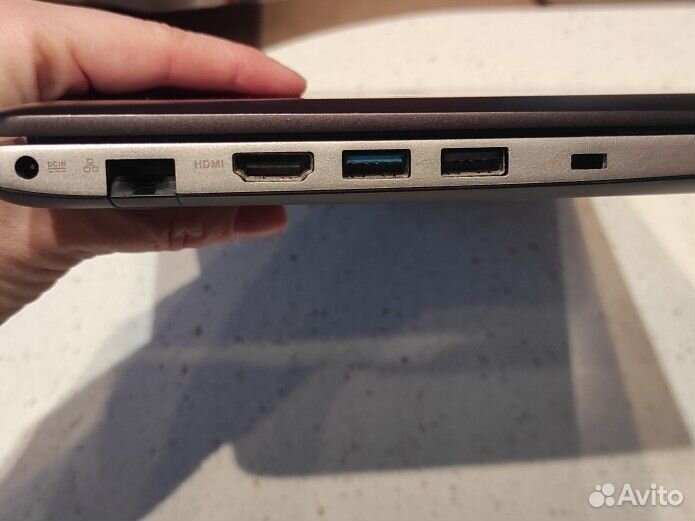 Ноутбук Asus Vivobook S200E