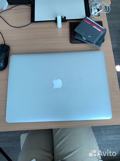 Apple MacBook Pro (Retina, 15-inch, Mid 2015)