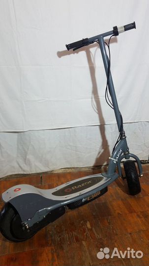 Электросамокат Razor E300