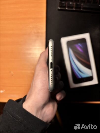 iPhone SE (2020), 128 ГБ