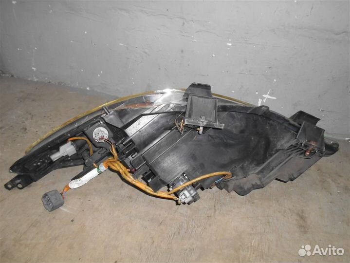 Фара правая от Mazda Mazda 3 (BL) 2009-2013