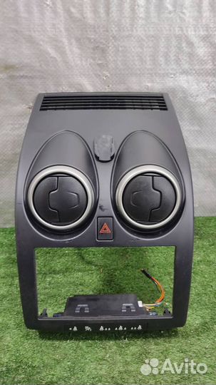 Рамка магнитолы Nissan Qashqai J10 2009