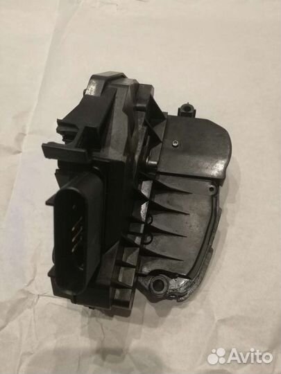 Замок двери Форд Фиеста 6