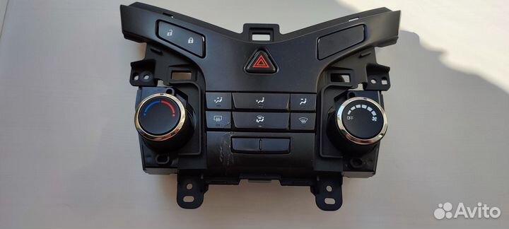 Блок управления кондиционером Chevrolet Cruze 1