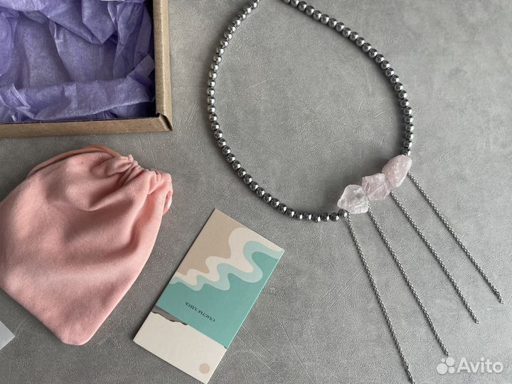 Колье из кварца и гематита