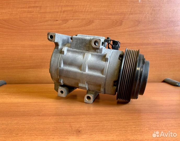 Компрессор кондиционера Hyundai Grand Starex d4cb