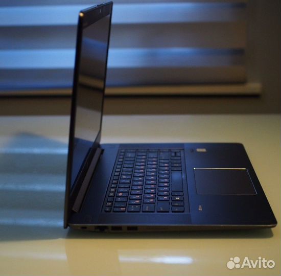 Ноутбук HP Zbook Studio G3