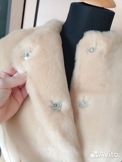 Жилетка из экомеха.Женская