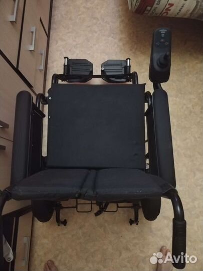 Инвалидная коляска с электроприводом