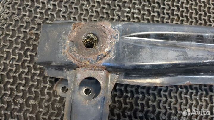 Усилитель бампера Volkswagen Caddy, 2011