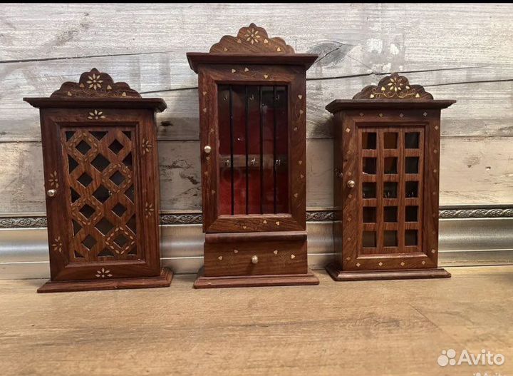 Ключница настенная из массива палисандра