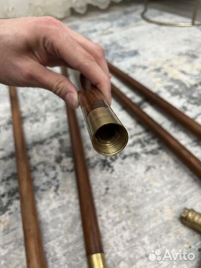 Деревянный трость