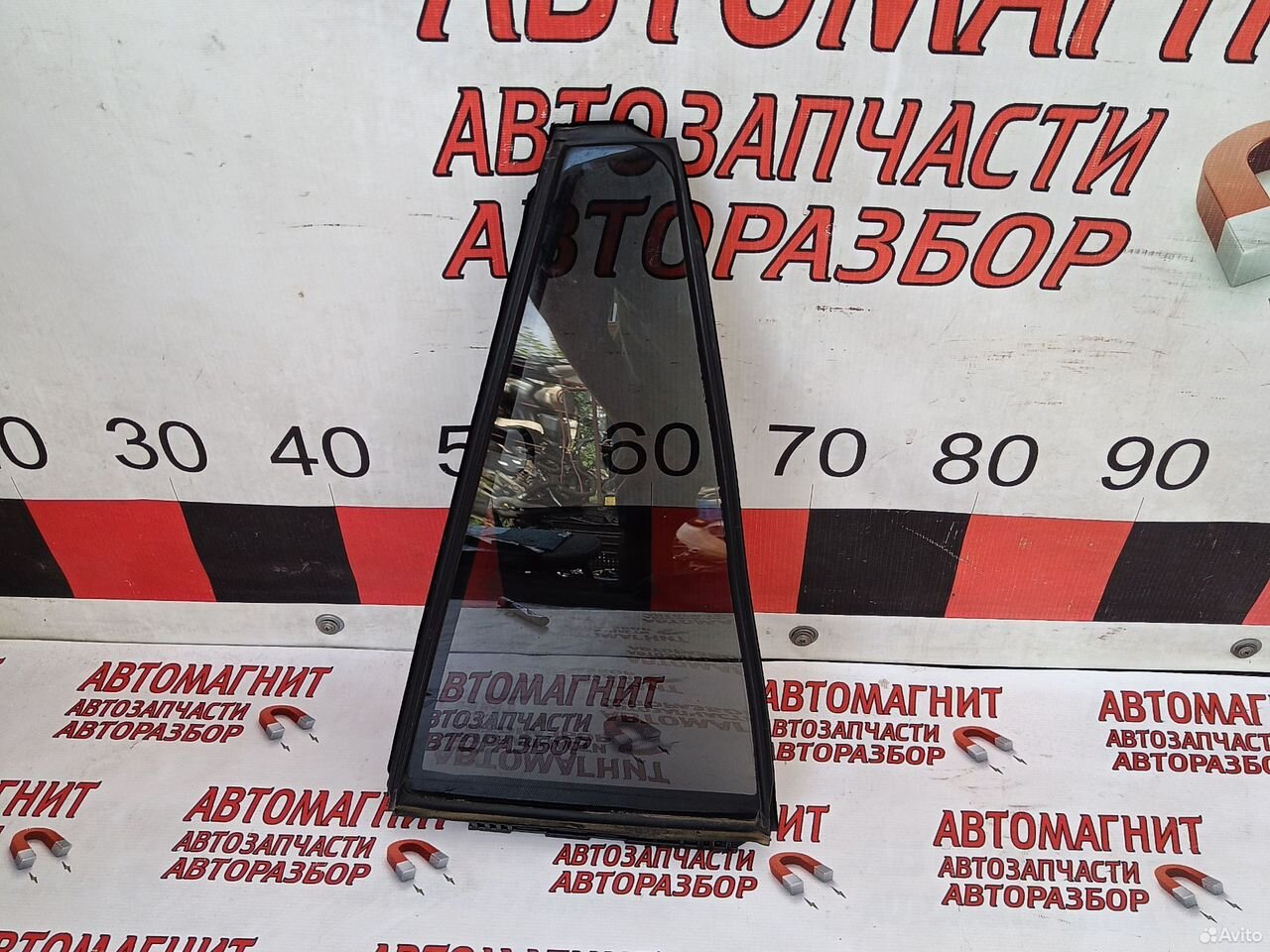 Форточка задняя правая Тойота Рав 4 50