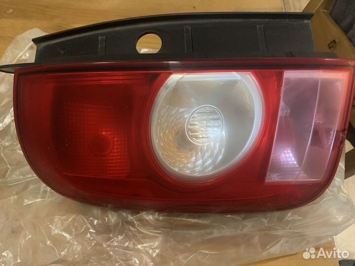 Задние фонарь левый renau duster