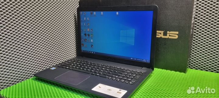 Ноутбук Asus как новый, комплект