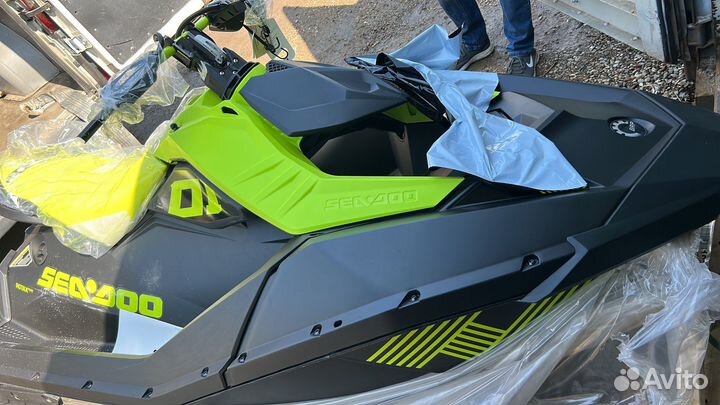 Новый BRP Sea-Doo spark Trixx 2 UP 90