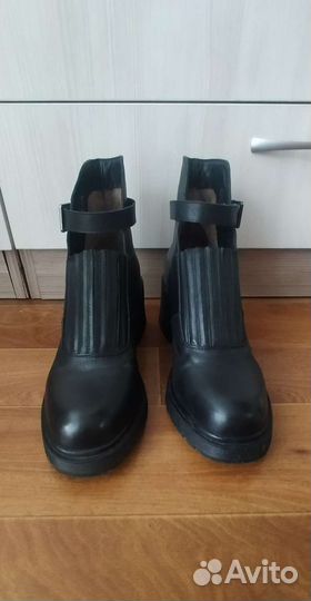 Ботинки 39 р