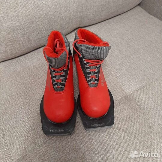 Лыжные ботинки 32 размера